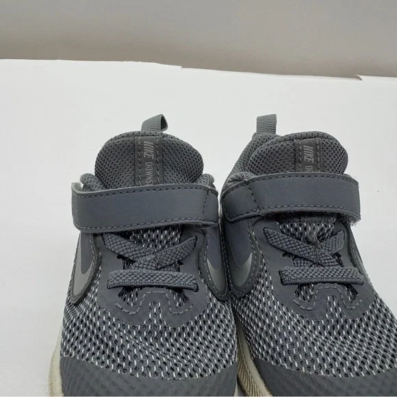 Nike Kids Gray Sneakers - Picture 2 of 5